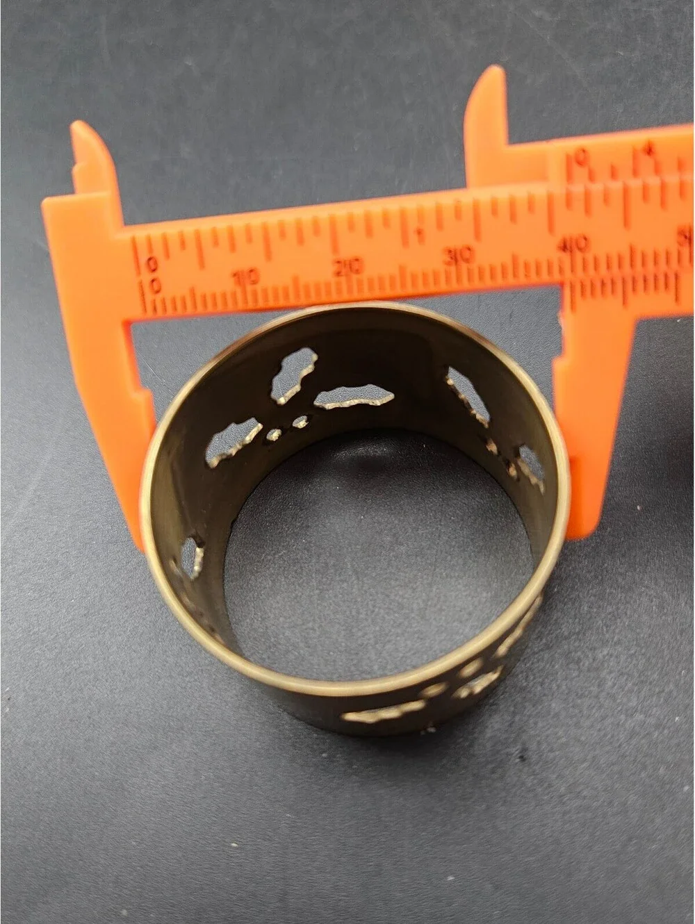 4 Vintage Brass Holly Napkin Rings and 4 Green Napkins